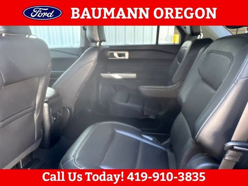 Used 2023 Ford Explorer XLT w/ Equipment Group 202A AWD/4WD image 14