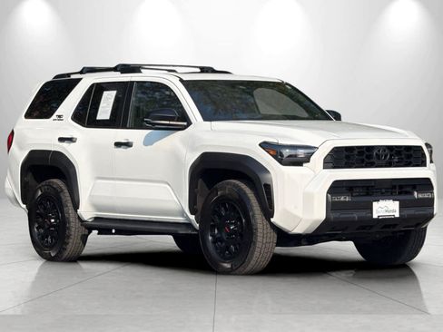 Used 2025 Toyota 4Runner TRD Off-Road Premium AWD/4WD image 9