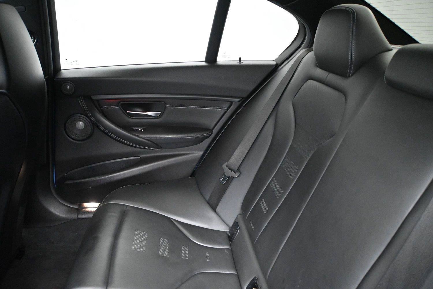 Used 2018 BMW M3 RWD image 15
