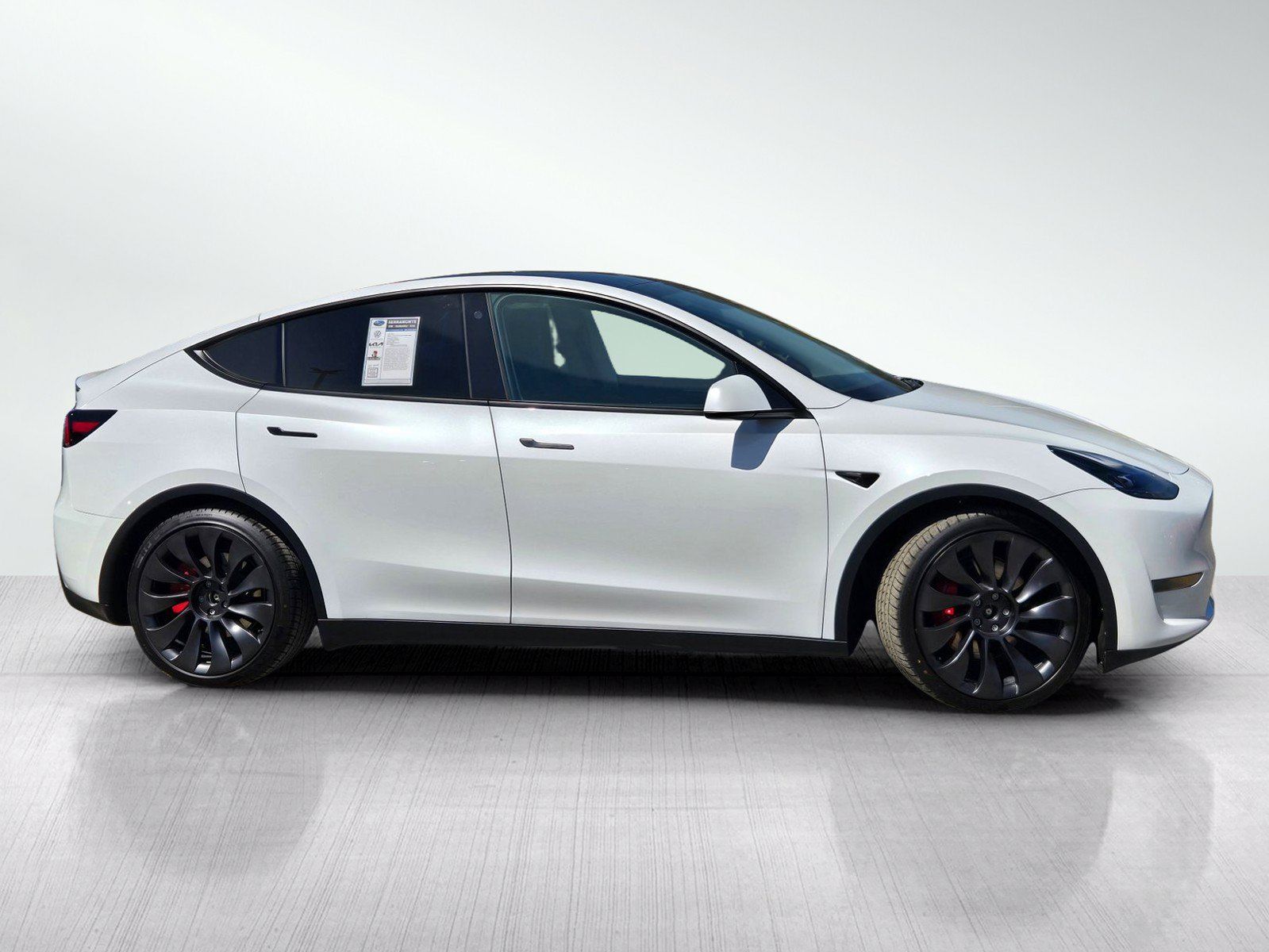 Used 2023 Tesla Model Y Performance AWD/4WD image 3