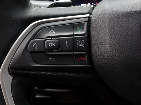 Used 2023 Jeep Grand Cherokee L Laredo AWD/4WD image 27