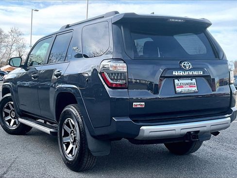 Used 2024 Toyota 4Runner TRD Off-Road Premium image 11