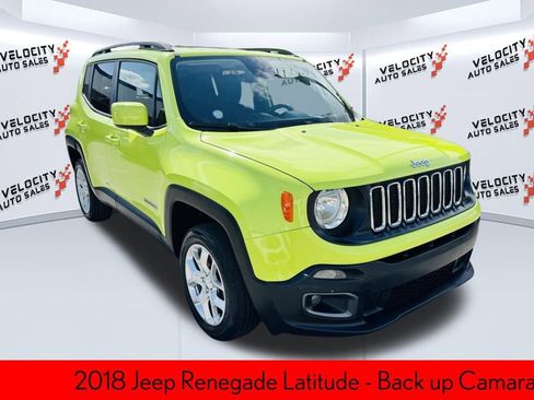 Used 2018 Jeep Renegade Latitude w/ Cold Weather Group AWD/4WD image 1