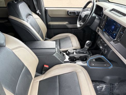Certified 2022 Ford Bronco Wildtrak AWD/4WD image 10