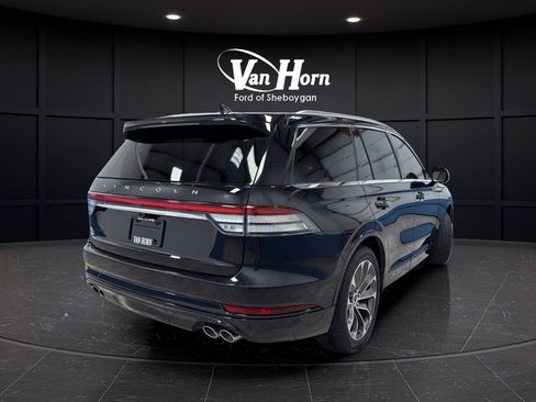 Used 2023 Lincoln Aviator Grand Touring w/ Equipment Group 301A AWD/4WD image 3