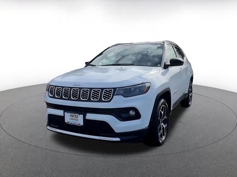 Used 2025 Jeep Compass Limited image 7