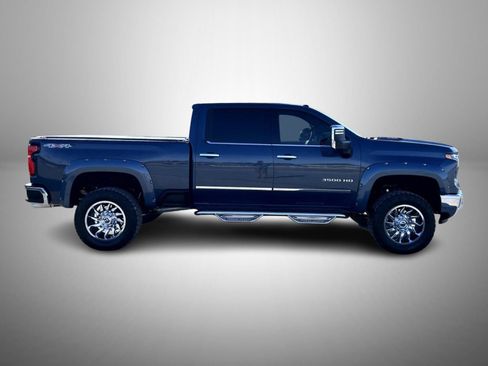 Certified 2024 Chevrolet Silverado 3500 LTZ w/ LTZ Plus Package image 4