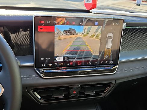 New 2026 Volkswagen Tiguan SE image 16