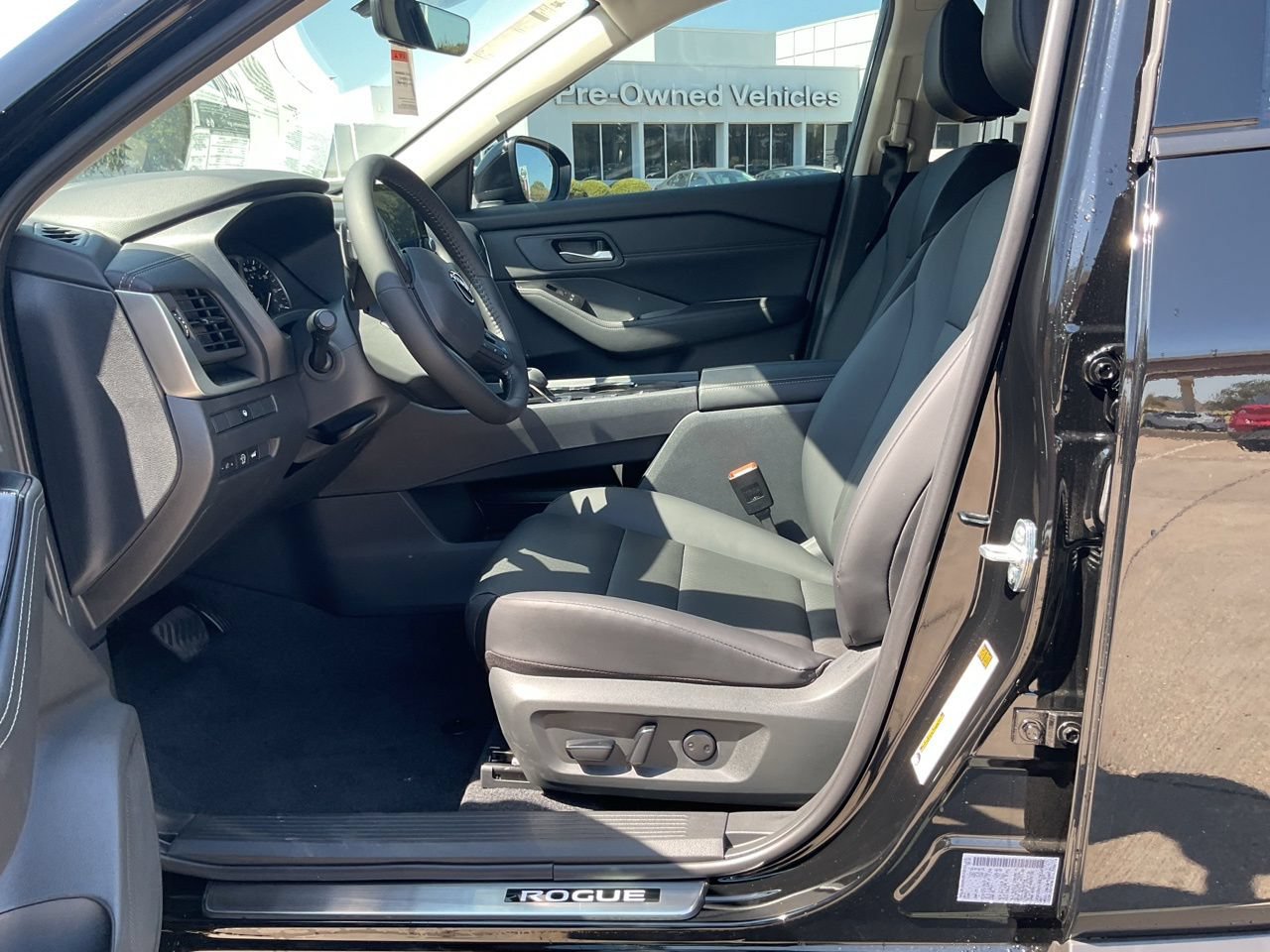 New 2026 Nissan Rogue Dark Armor FWD image 8