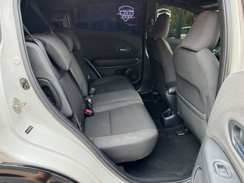 Used 2019 Honda HR-V Sport image 18