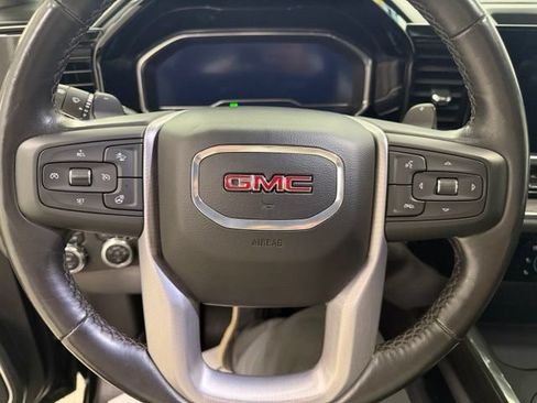Used 2022 GMC Sierra 1500 SLT w/ SLT Convenience Package AWD/4WD image 16
