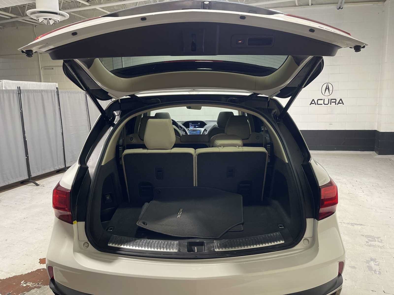 Used 2019 Acura MDX SH-AWD image 19