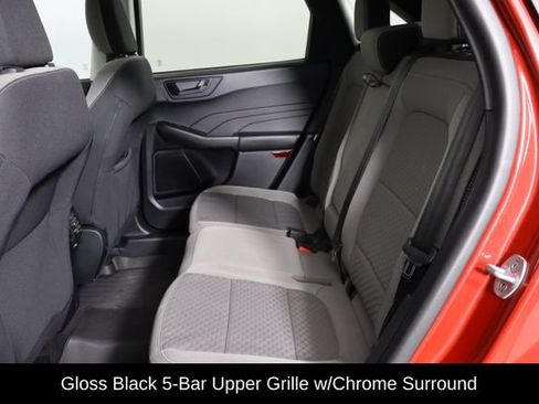 Used 2022 Ford Escape SE w/ SE Sport Appearance Package FWD image 16
