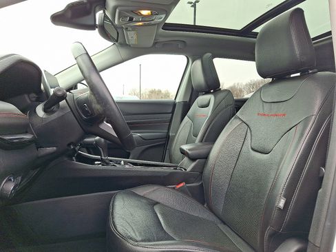 Certified 2022 Jeep Compass Trailhawk w/ Trailhawk Elite Group image 13