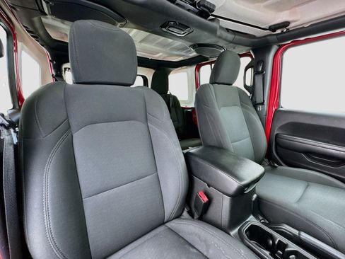 Used 2023 Jeep Wrangler Unlimited Sport AWD/4WD image 19