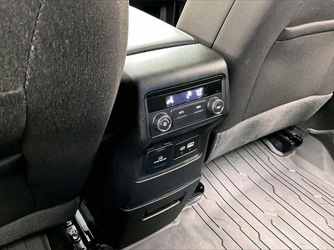 Used 2023 GMC Acadia SLE w/ Driver Convenience Package image 34