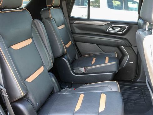 Used 2024 GMC Yukon AT4 w/ LPO, Floor Liner Package AWD/4WD image 19