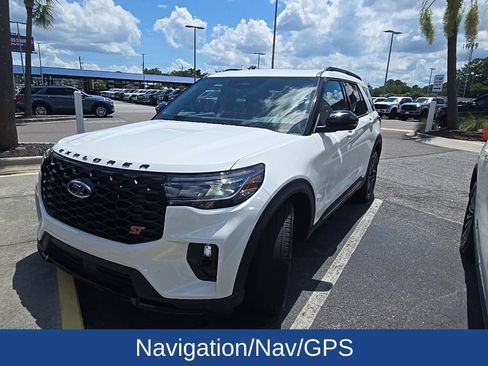 Used 2025 Ford Explorer ST w/ Sun And Sound Package RWD image 4