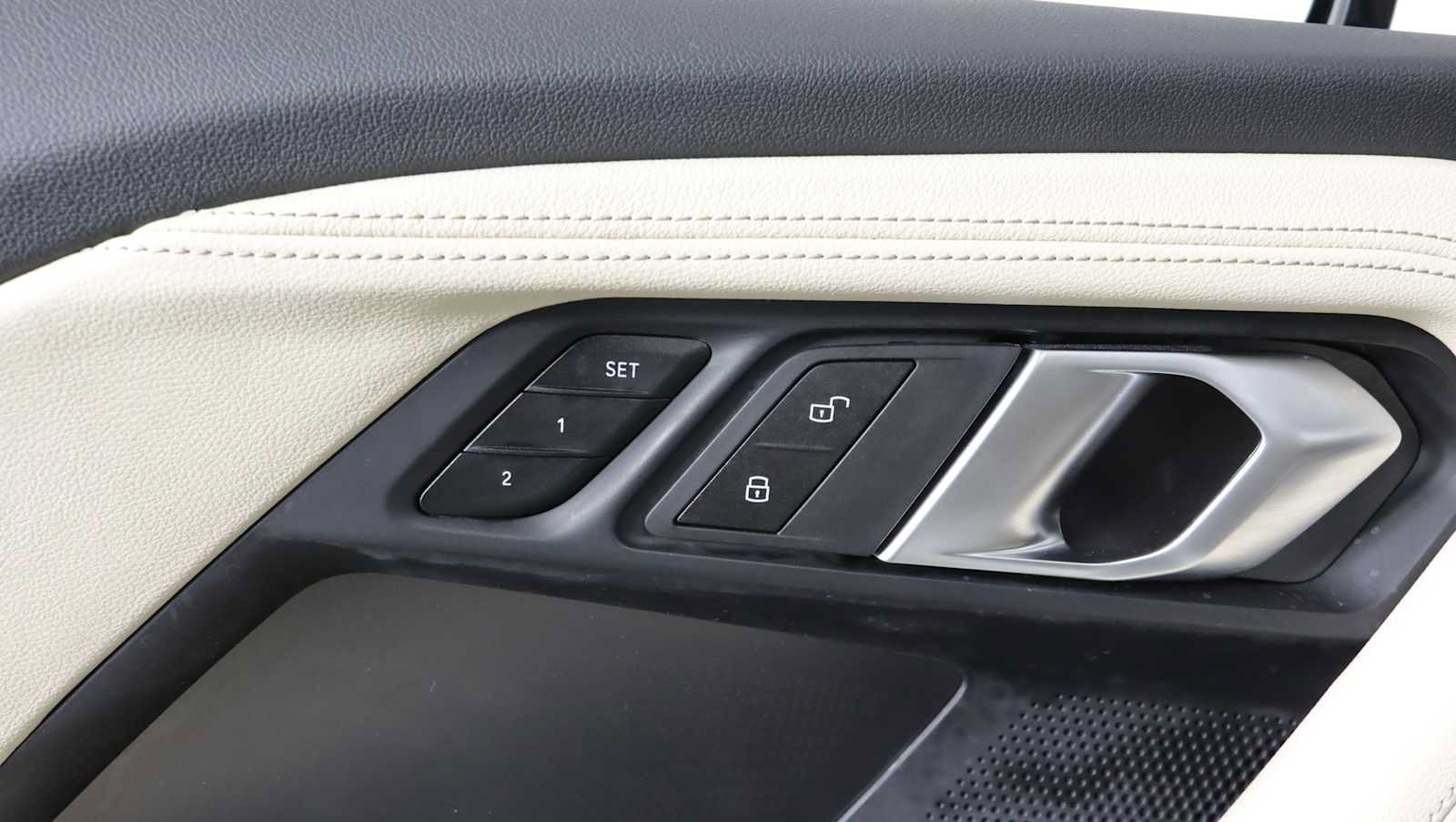 Used 2024 BMW 230i xDrive Coupe w/ Convenience Package AWD/4WD image 14