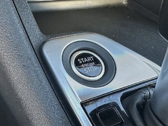Used 2025 Nissan Sentra SV FWD image 30