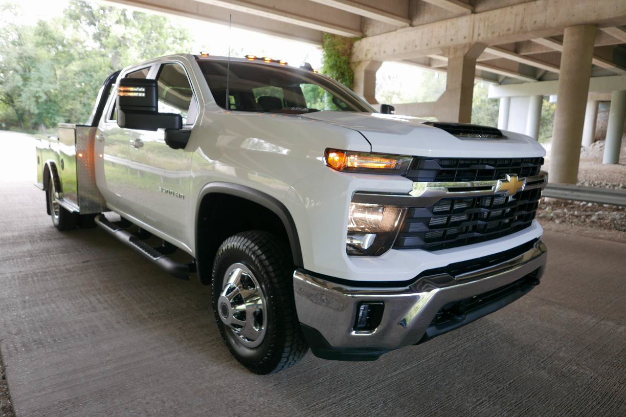 Used 2025 Chevrolet Silverado 3500 LT w/ Convenience Package AWD/4WD image 29