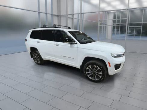 Used 2021 Jeep Grand Cherokee L Overland AWD/4WD image 2