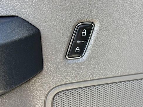 Used 2020 Ford F150 XL w/ Equipment Group 101A Mid AWD/4WD image 12
