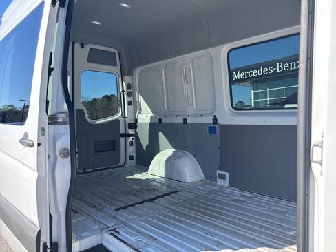 Used 2016 Mercedes-Benz Sprinter 2500 w/ Driver Comfort Package image 20