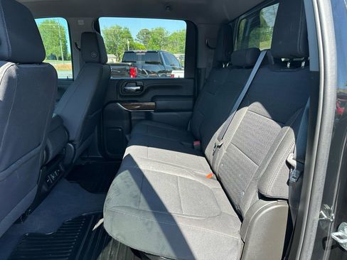 Used 2022 GMC Sierra 2500 SLE w/ SLE Convenience Package image 12