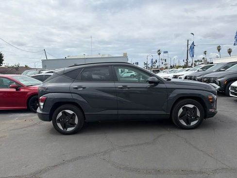 Used 2024 Hyundai Kona SEL FWD image 4
