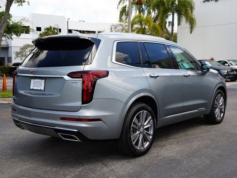 Used 2025 Cadillac XT6 Premium Luxury image 22