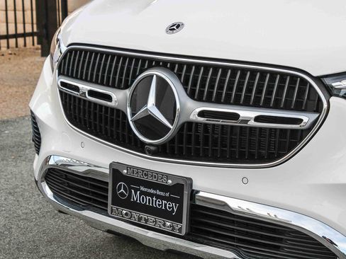 Used 2025 Mercedes-Benz GLC 300 image 5