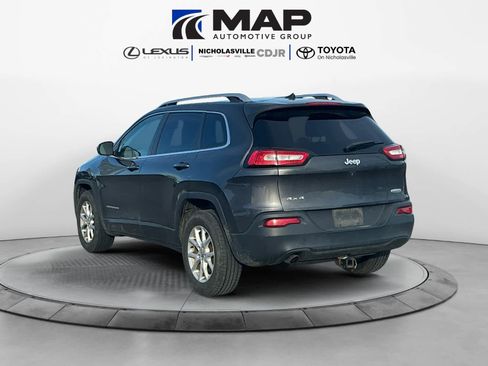 Used 2016 Jeep Cherokee Latitude w/ Cold Weather Group image 3
