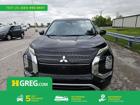 Used 2022 Mitsubishi Outlander SE AWD/4WD image 1