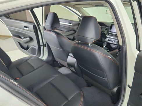 Certified 2024 Nissan Altima 2.5 SR image 24