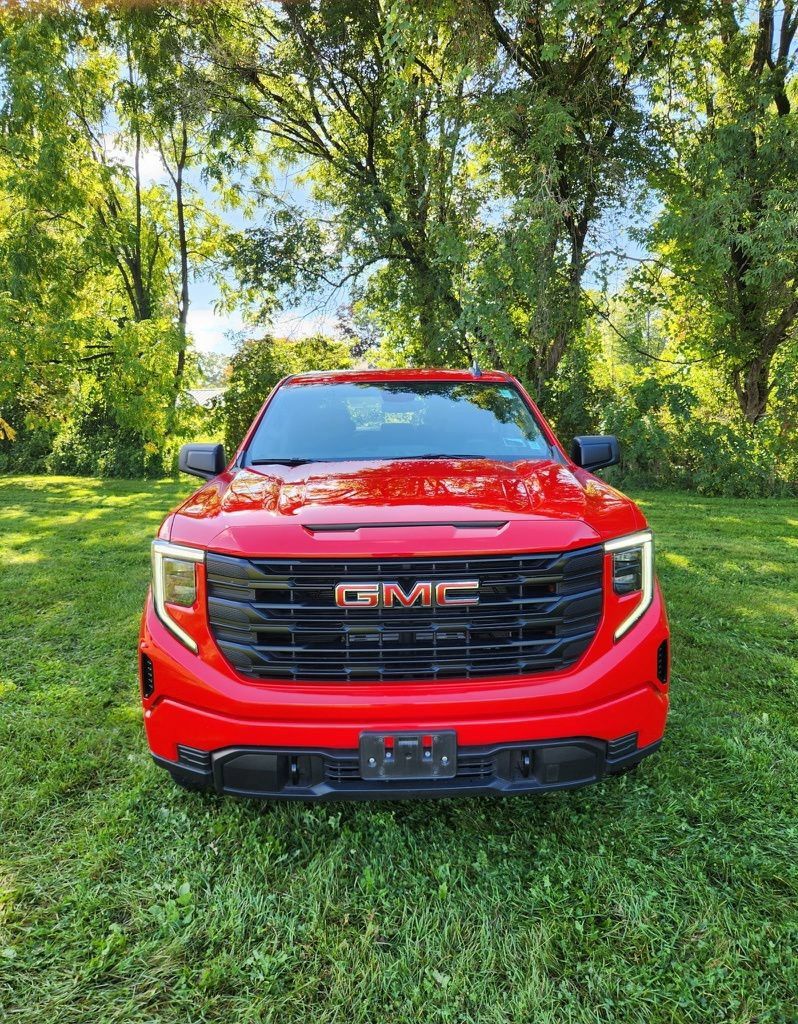 Used 2023 GMC Sierra 1500 Pro w/ Graphite Edition AWD/4WD image 2