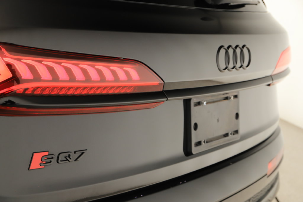 Certified 2023 Audi SQ7 Prestige AWD/4WD image 31