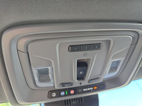 Used 2025 GMC Sierra 1500 Denali AWD/4WD image 35