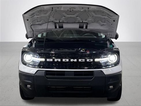 Certified 2025 Ford Bronco Sport Outer Banks w/ Outer Banks Tech Package+ AWD/4WD image 6