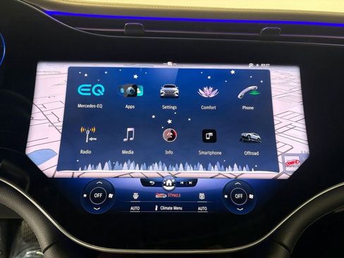 Certified 2023 Mercedes-Benz EQS 580 4MATIC SUV w/ Pinnacle Trim Package image 18