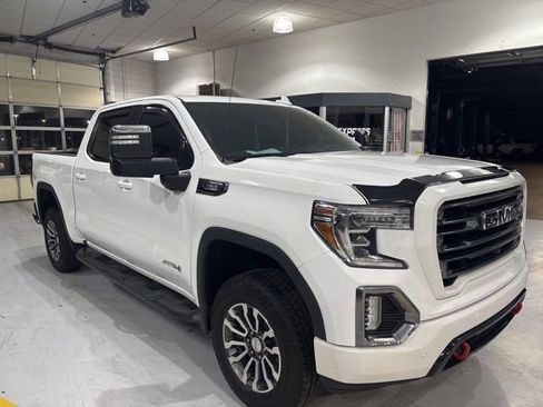 Used 2020 GMC Sierra 1500 AT4 w/ AT4 Premium Package image 3