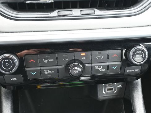 Used 2024 Jeep Compass Limited AWD/4WD image 18