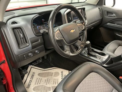 Used 2017 Chevrolet Colorado Z71 AWD/4WD image 4