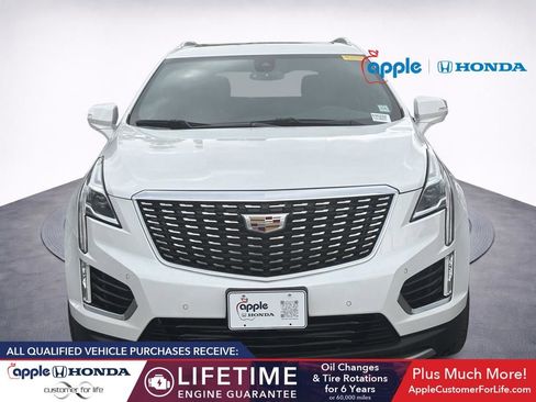 Used 2023 Cadillac XT5 Premium Luxury AWD/4WD image 2