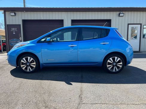 Used 2014 Nissan Leaf SL w/ Premium Package image 2