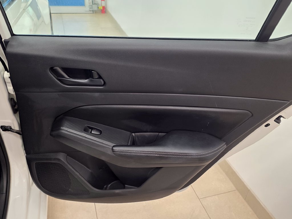 Used 2024 Nissan Altima 2.5 SV FWD image 25