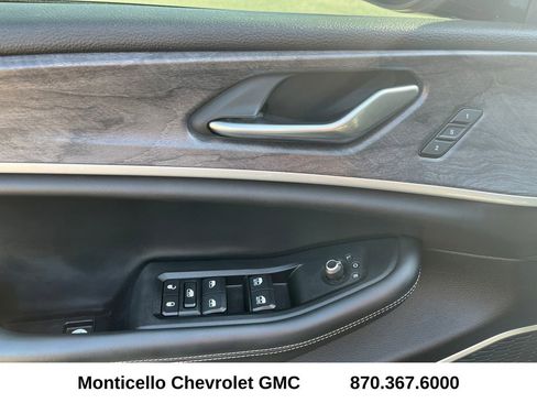 Used 2022 Jeep Grand Cherokee L Limited image 11