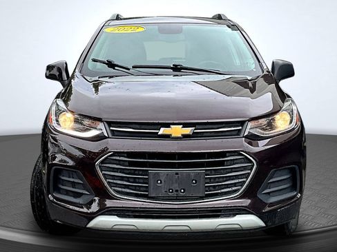 Used 2022 Chevrolet Trax LT w/ Driver Confidence Package AWD/4WD image 2
