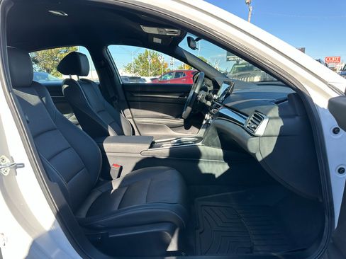 Used 2022 Honda Accord Sport image 11