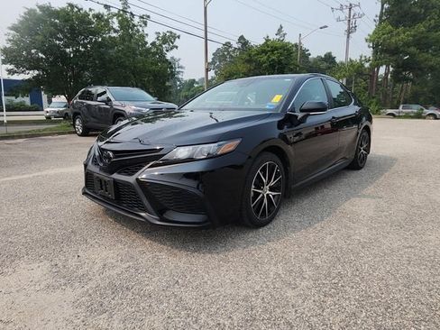 Certified 2023 Toyota Camry SE w/ Cold Weather Package AWD/4WD image 3